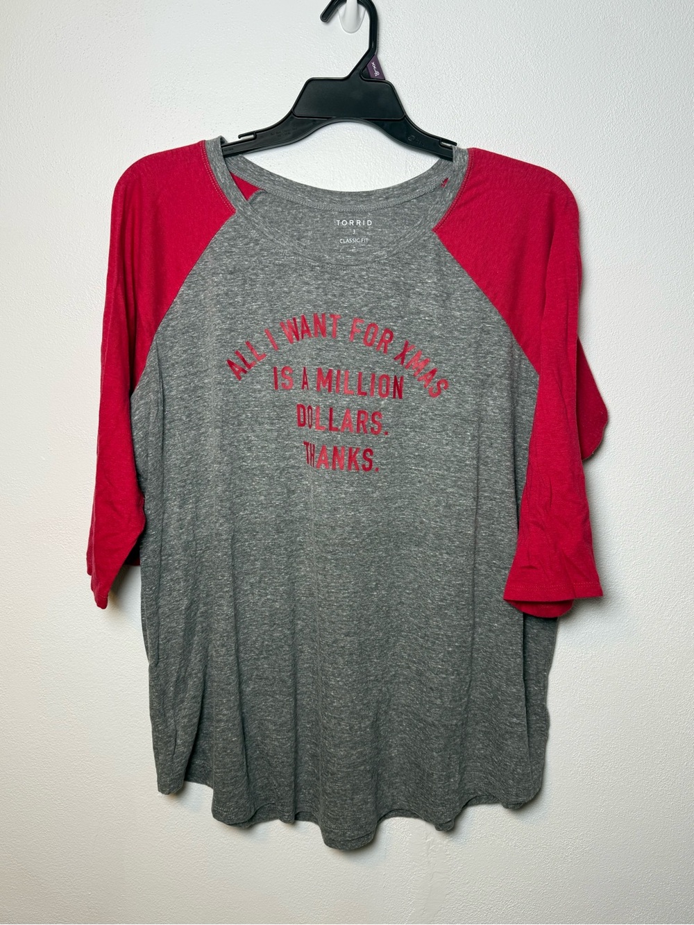 torrid Gray & Red Raglan Graphic Tee - Holiday Money Message - Picture 2 of 5